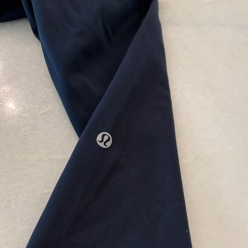 Lululemon Navy Leggings - Picture 4 of 5